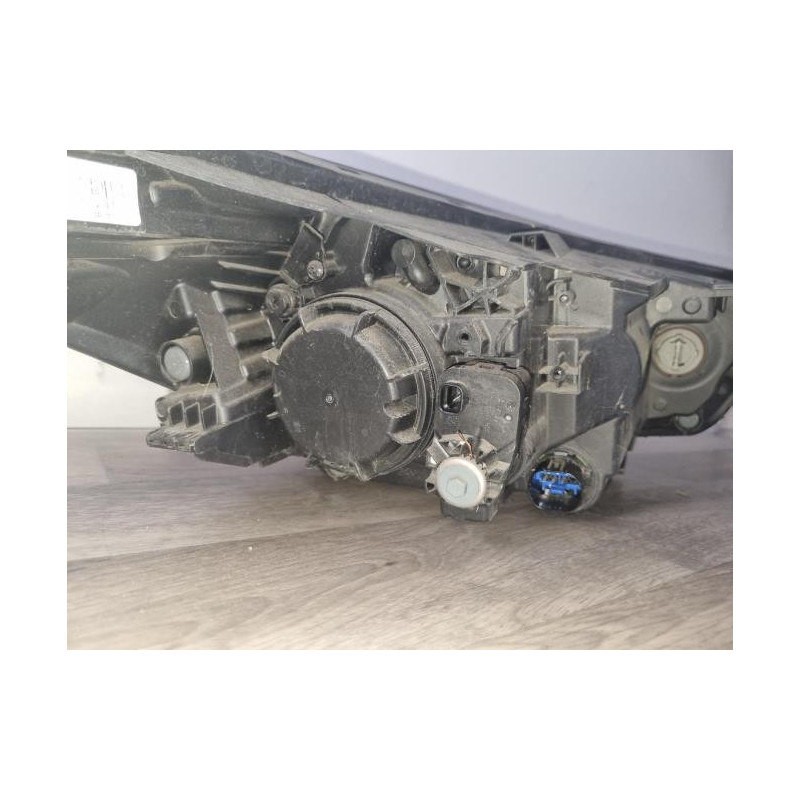 Optique avant principal gauche (feux)(phare) KIA RIO 4 PHASE 1 d’occasion