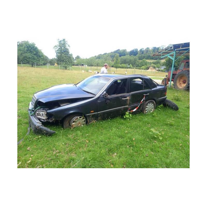 Platine feu arriere gauche MERCEDES CLASSE C 202 PHASE 2 d’occasion