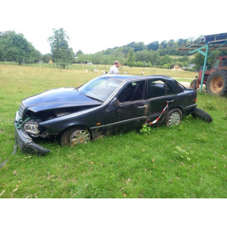 Platine feu arriere gauche MERCEDES CLASSE C 202 PHASE 2 d’occasion