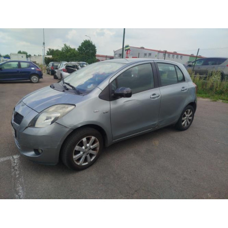 Feu arriere principal droit (feux) TOYOTA YARIS 2 PHASE 1 d’occasion