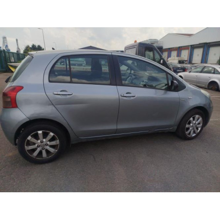 Feu arriere principal droit (feux) TOYOTA YARIS 2 PHASE 1 d’occasion