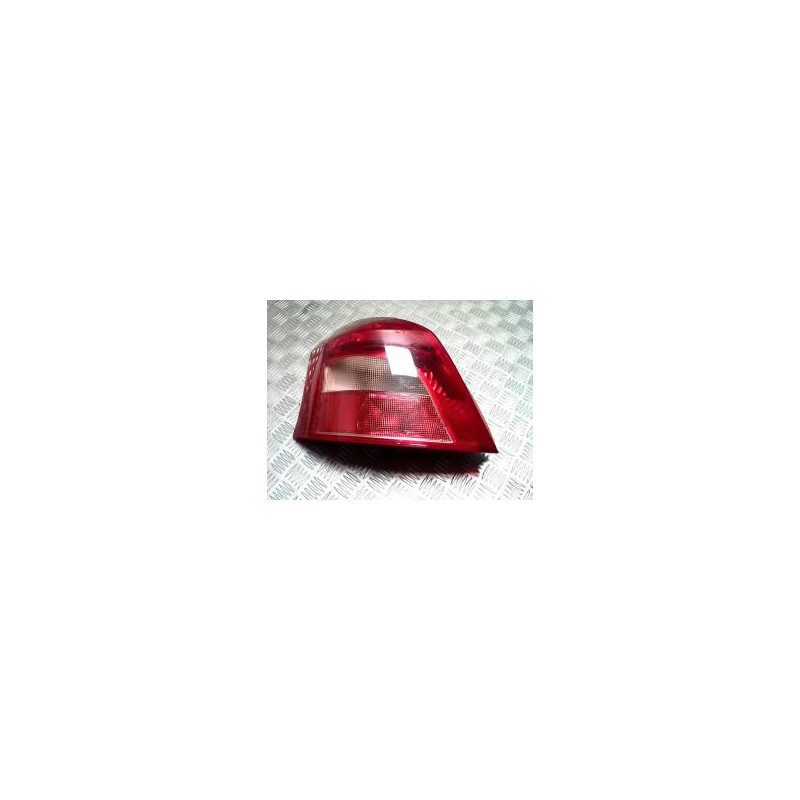 Feu arriere principal gauche (feux) TOYOTA YARIS 2 PHASE 1 d’occasion