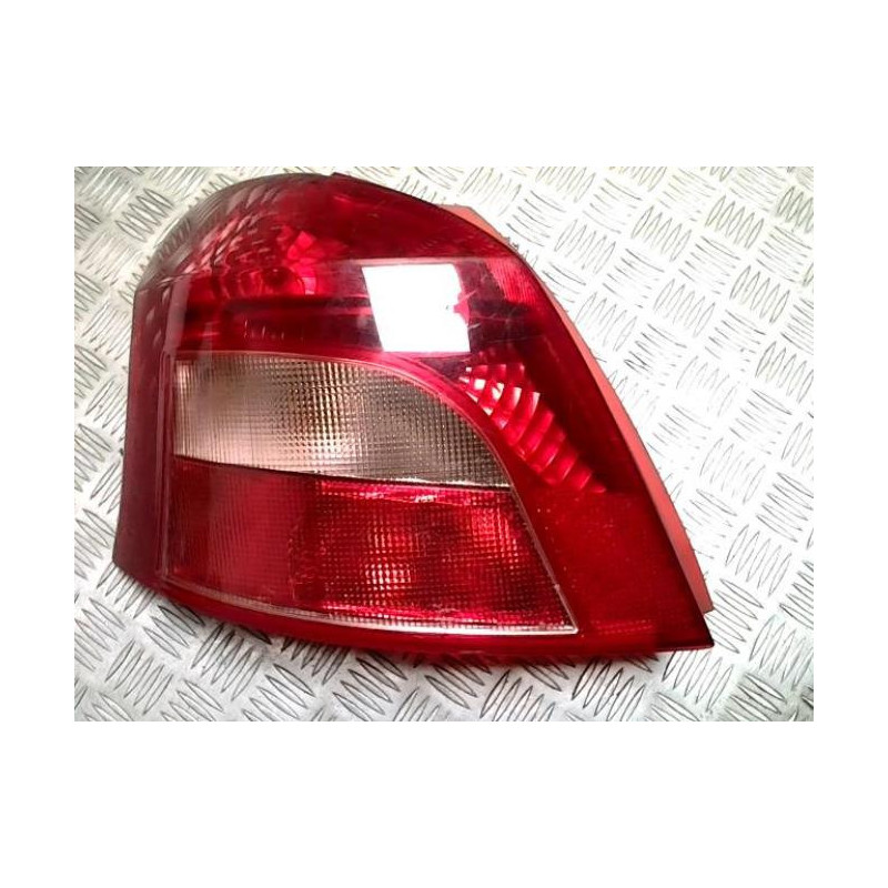 Feu arriere principal gauche (feux) TOYOTA YARIS 2 PHASE 1 d’occasion