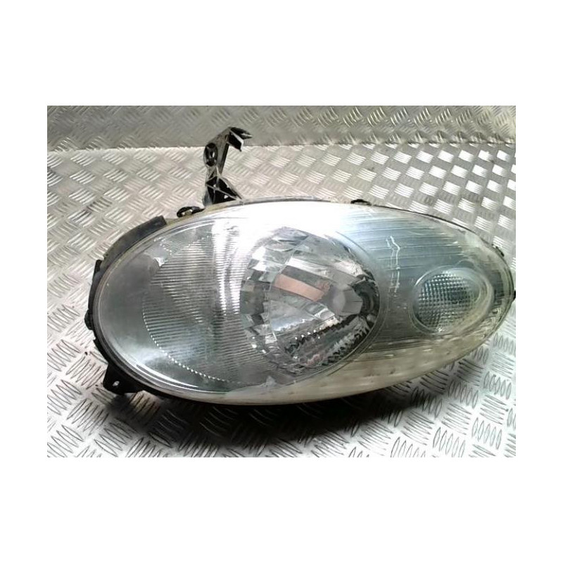 Optique avant principal droit (feux)(phare) NISSAN MICRA 3 PHASE 1 d’occasion