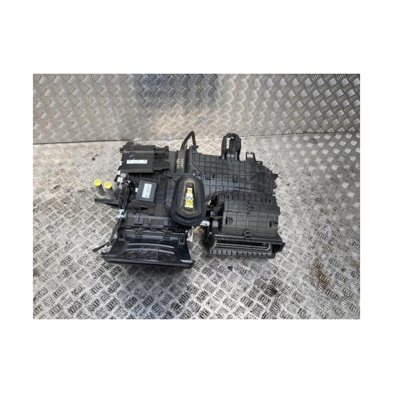 Bloc chauffage TOYOTA YARIS 4 d’occasion