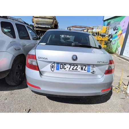 Baie de pare brise SKODA OCTAVIA 3 PHASE 1 d’occasion
