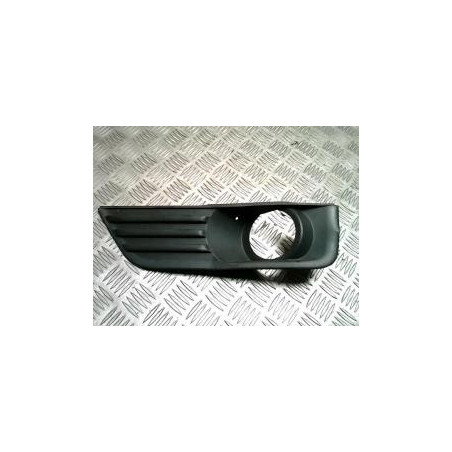 Enjoliveur anti brouillard FORD FOCUS 2 PHASE 1 BREAK d’occasion