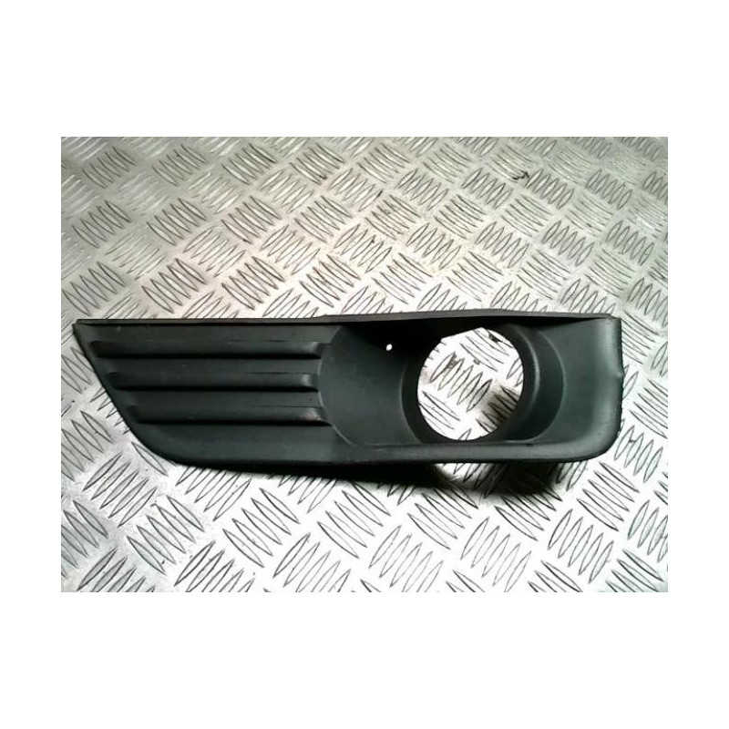 Enjoliveur anti brouillard FORD FOCUS 2 PHASE 1 BREAK d’occasion
