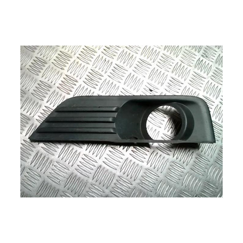 Enjoliveur anti brouillard FORD FOCUS 2 PHASE 1 BREAK d’occasion