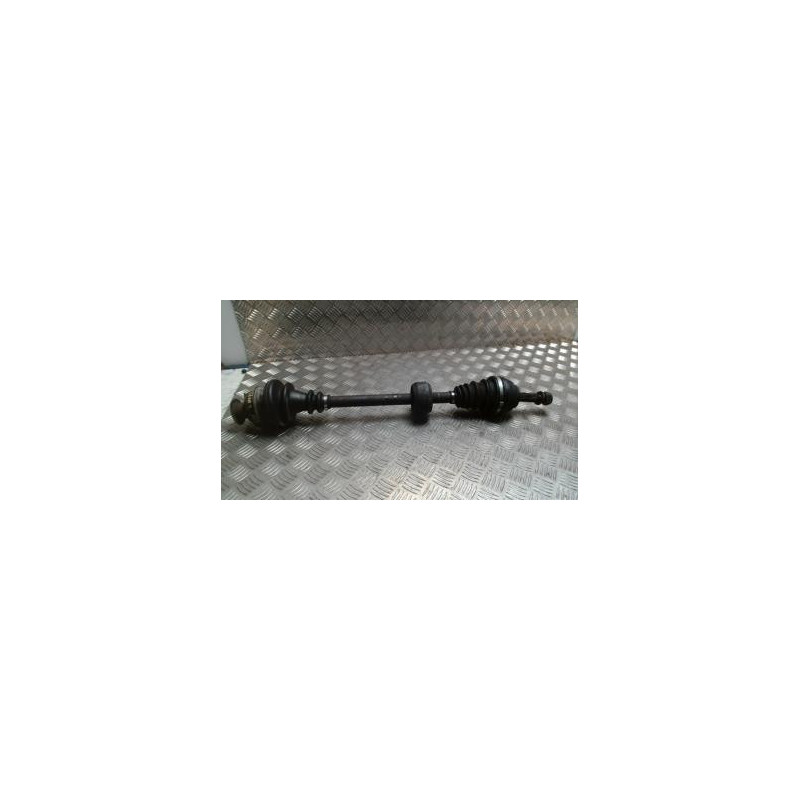 Cardan droit (transmission) RENAULT CLIO 1 PHASE 3 d’occasion