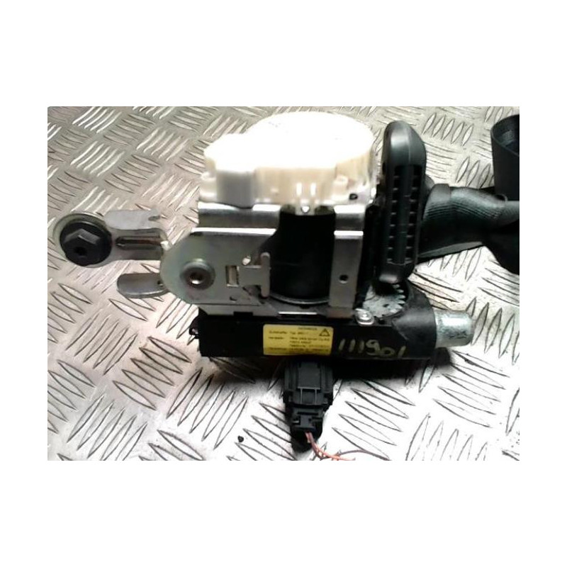 Ceinture avant gauche RENAULT CLIO 3 PHASE 1 d’occasion