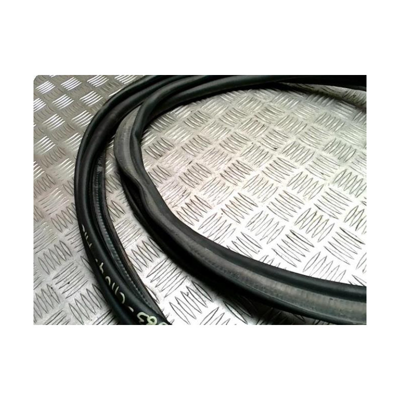 Joint de coffre RENAULT CLIO 4 PHASE 2 d’occasion