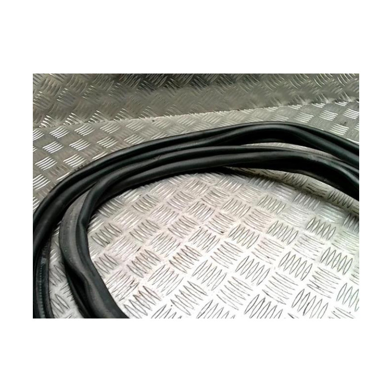 Joint de coffre RENAULT CLIO 4 PHASE 2 d’occasion