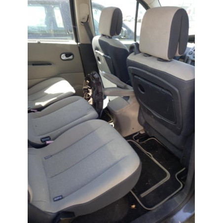 Pare boue avant droit RENAULT SCENIC 2 PHASE 2 d’occasion