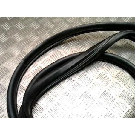 Joint de porte arriere gauche CITROEN C3 PICASSO PHASE 1 d’occasion