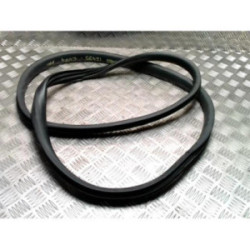 Joint de porte arriere gauche RENAULT CLIO 4 PHASE 1 d’occasion