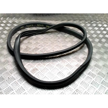 Joint de porte arriere gauche RENAULT CLIO 4 PHASE 1 d’occasion