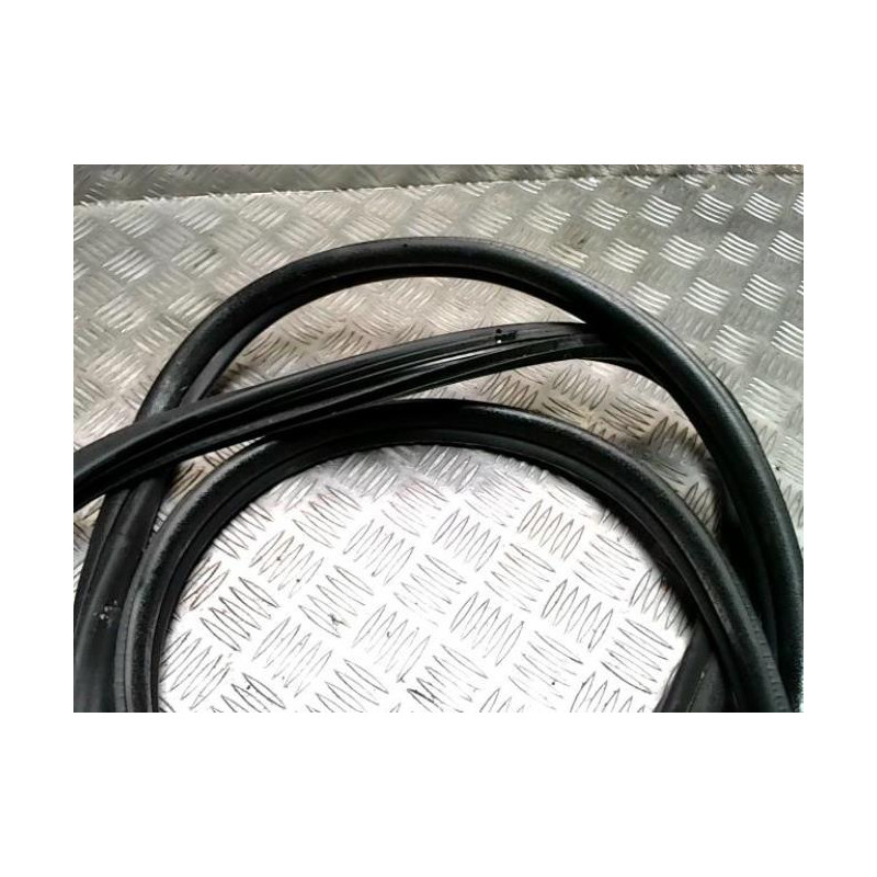 Joint de porte avant droite CITROEN BERLINGO 1 PHASE 1 d’occasion