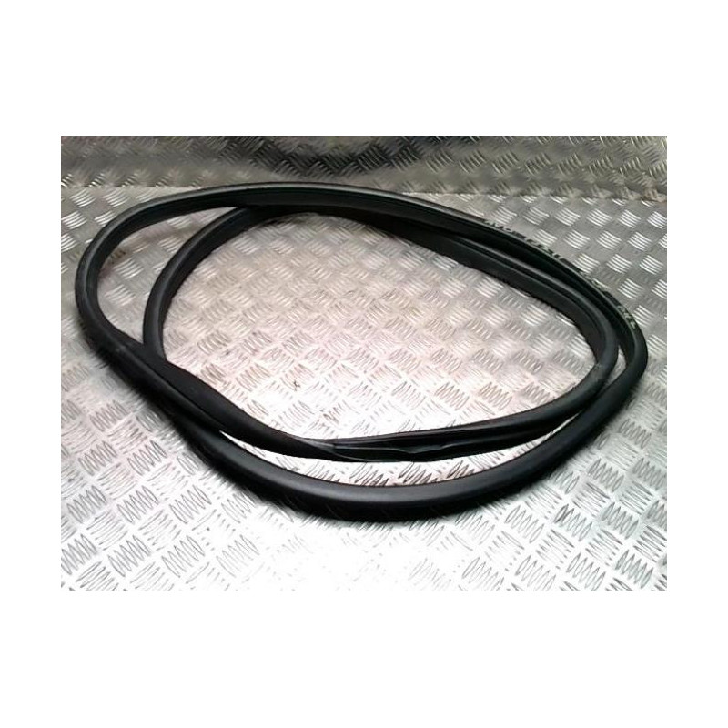 Joint de porte avant droite MERCEDES CLASSE C 204 PHASE 2 COUPE d’occasion