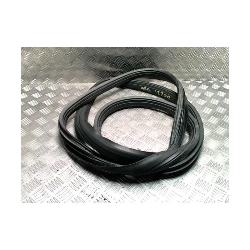 Joint de porte arriere gauche MERCEDES CLASSE M 163 PHASE 2 d’occasion