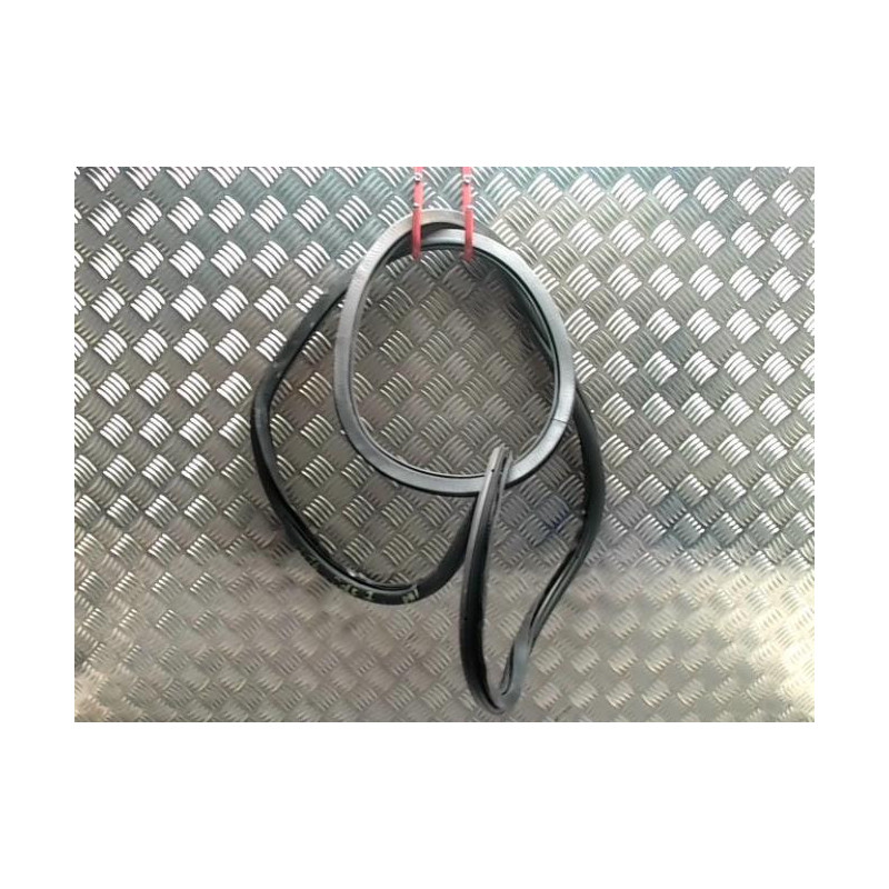 Joint de porte arriere gauche VOLKSWAGEN GOLF 7 PHASE 1 d’occasion