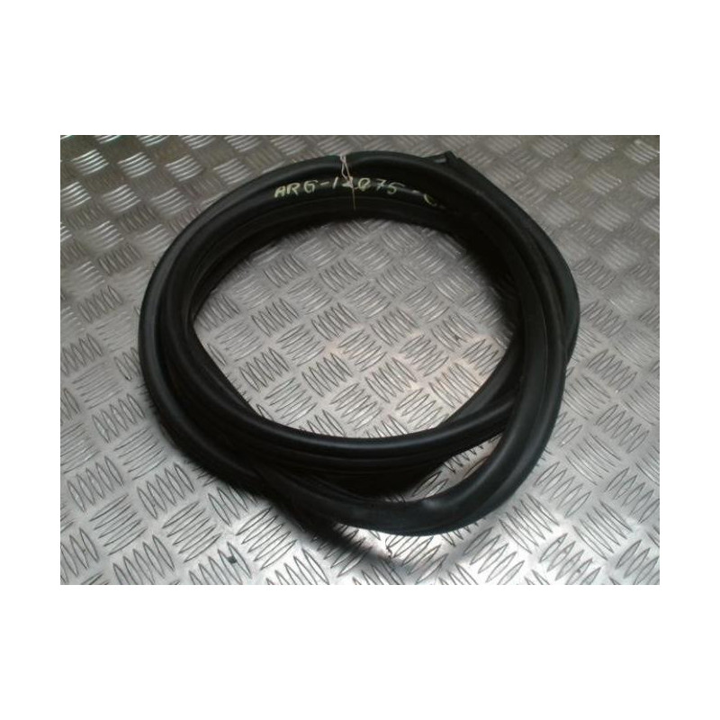 Joint de porte arriere gauche BMW SERIE 3 E90 PHASE 2 d’occasion