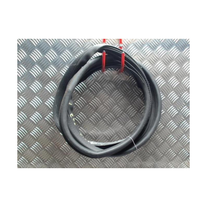 Joint de porte arriere gauche PEUGEOT 207 PHASE 2 BREAK d’occasion