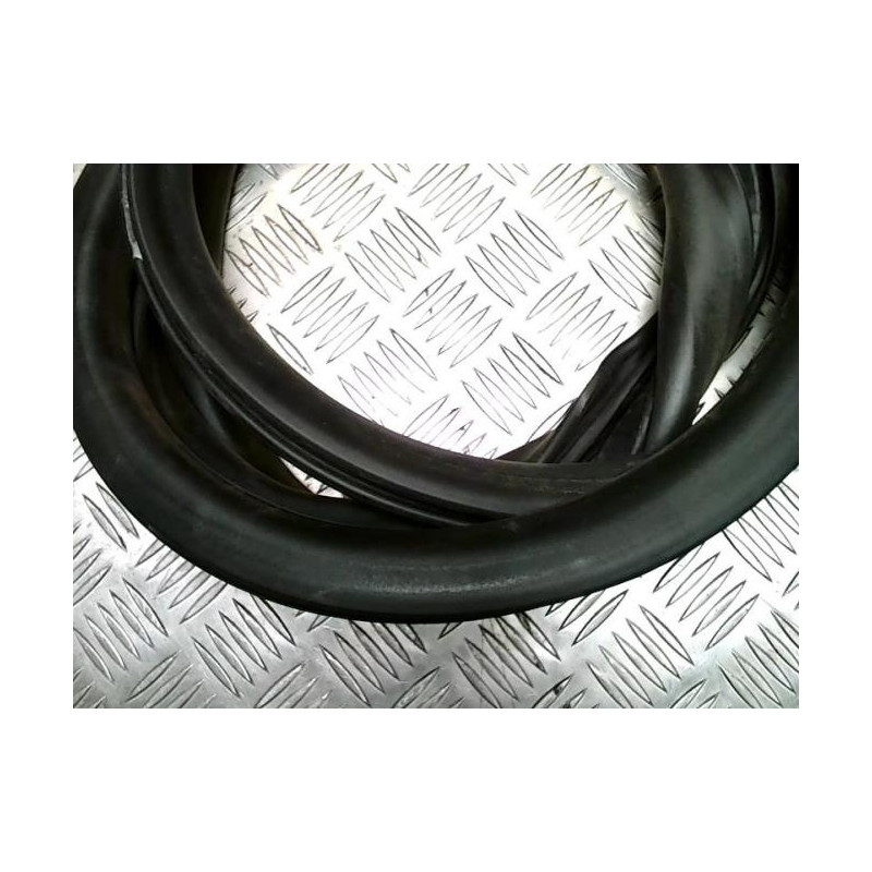 Joint de porte arriere gauche CITROEN C4 PICASSO 2 PHASE 1 d’occasion