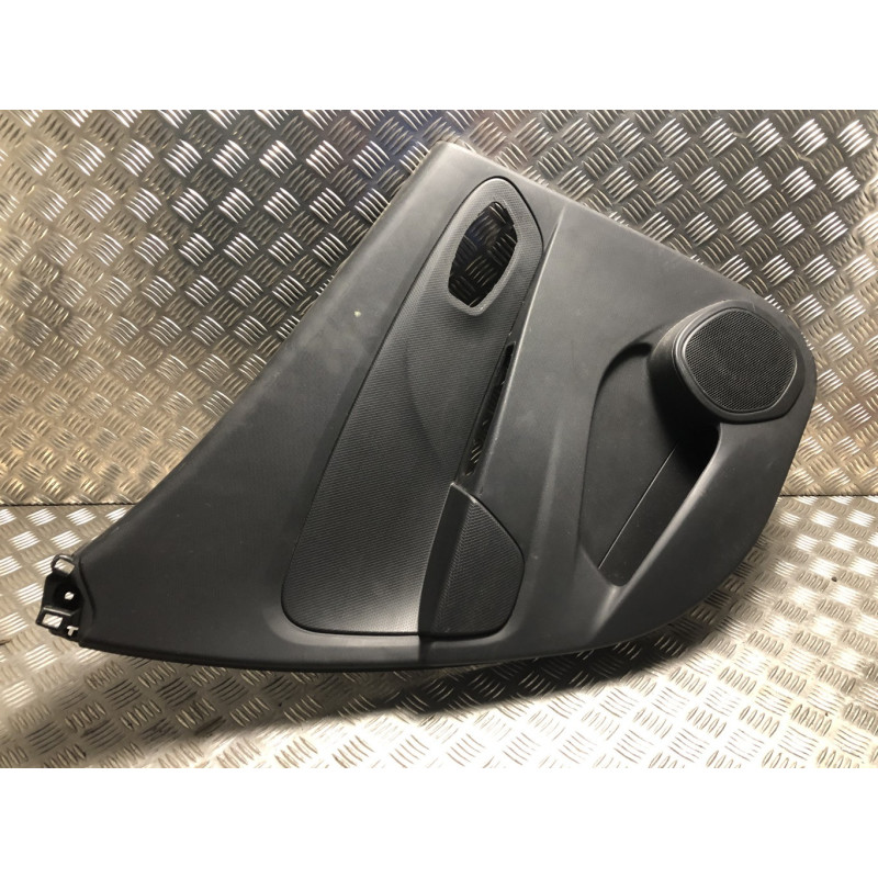 Panneau de porte arriere gauche RENAULT CLIO 4 PHASE 1 d’occasion