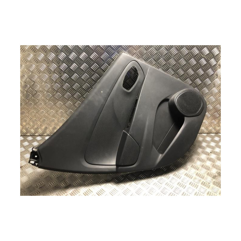 Panneau de porte arriere gauche RENAULT CLIO 4 PHASE 1 d’occasion