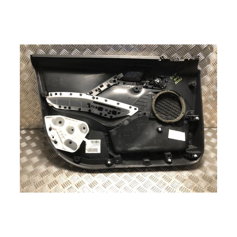 Panneau de porte avant droit PEUGEOT 208 1 PHASE 1 d’occasion