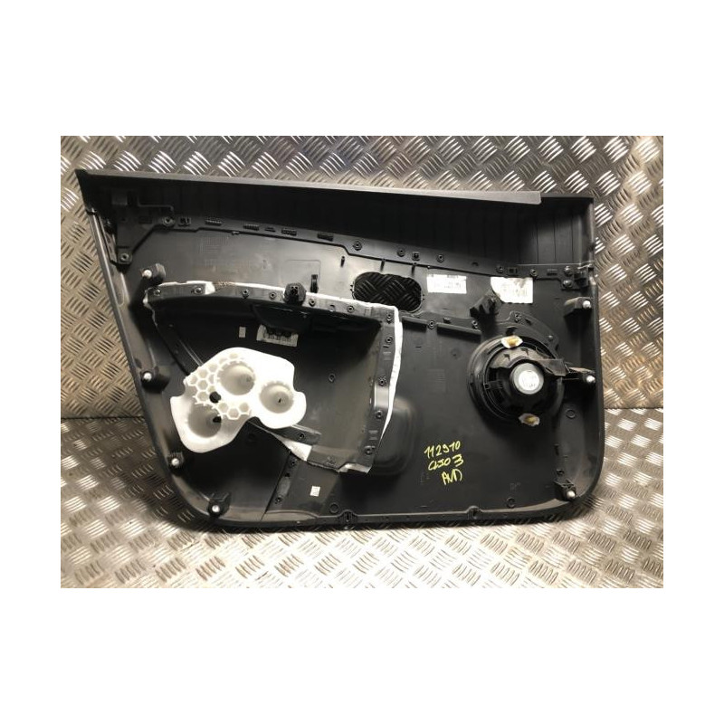 Panneau de porte avant droit RENAULT CLIO 3 PHASE 2 d’occasion