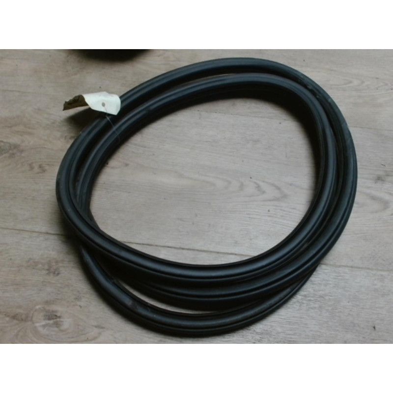 Joint de porte arriere gauche VOLKSWAGEN TOUAREG 1 PHASE 1 d’occasion