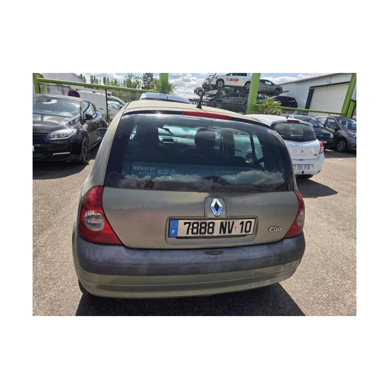 Platine feu arriere gauche RENAULT CLIO 2 PHASE 2 d’occasion