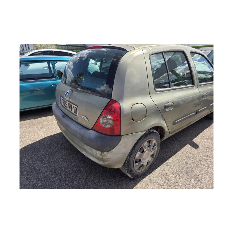 Platine feu arriere gauche RENAULT CLIO 2 PHASE 2 d’occasion
