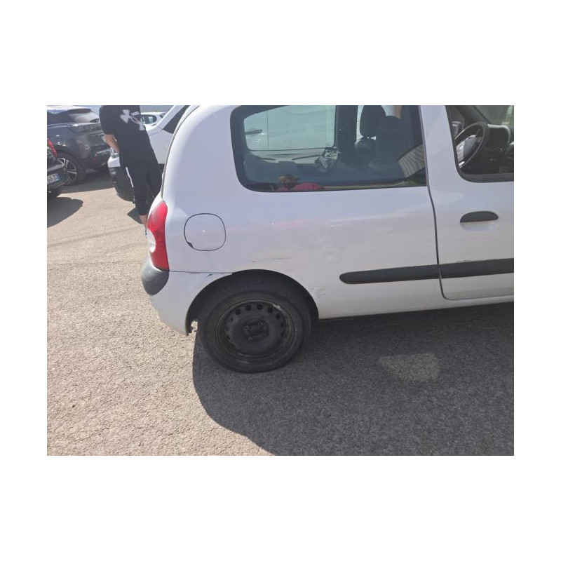 Baie de pare brise RENAULT CLIO 2 PHASE 2 d’occasion