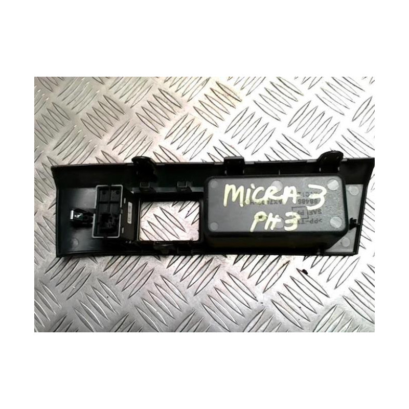 Commande de reglage hauteur de phare NISSAN MICRA 3 PHASE 3 d’occasion