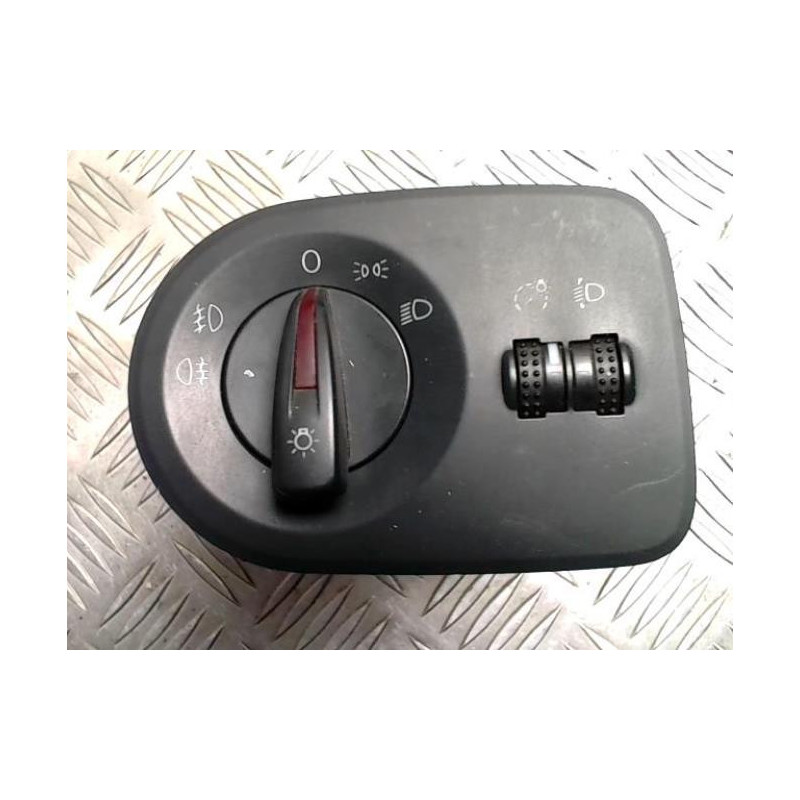 Commande de phare SEAT IBIZA 4 PHASE 1 d’occasion