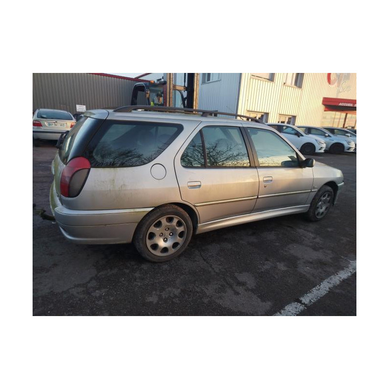 Face avant PEUGEOT 306 BREAK d’occasion