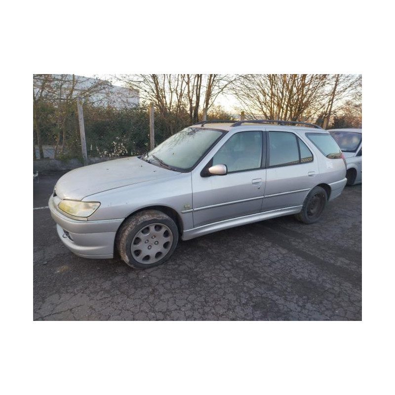 Face avant PEUGEOT 306 BREAK d’occasion