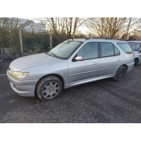 Face avant PEUGEOT 306 BREAK d’occasion