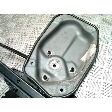 Leve vitre mecanique arriere gauche VOLKSWAGEN GOLF 5 d’occasion