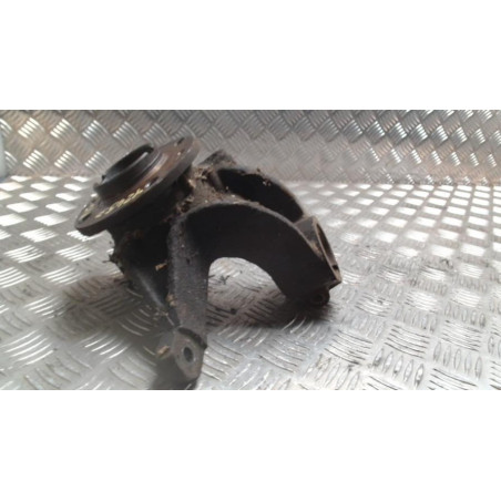 Fusee avant gauche PEUGEOT 309 PHASE 2 d’occasion