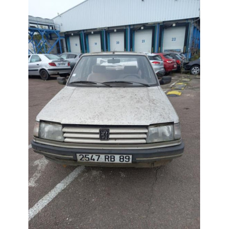 Fusee avant gauche PEUGEOT 309 PHASE 2 d’occasion