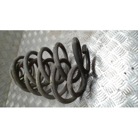 Ressort de suspension arriere PEUGEOT EXPERT 3 PHASE 1 d’occasion
