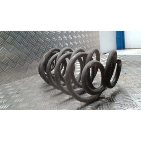 Ressort de suspension arriere PEUGEOT EXPERT 3 PHASE 1 d’occasion
