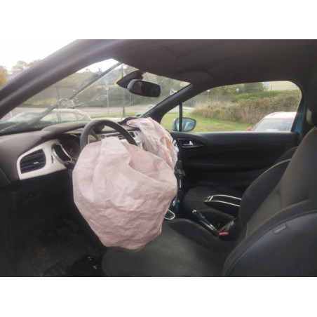 Platine feu arriere gauche CITROEN DS3 PHASE 1 d’occasion