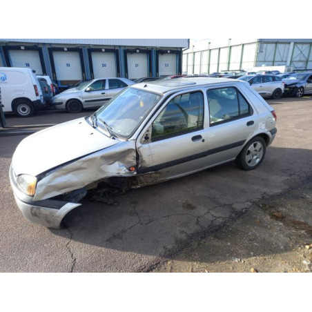 Platine feu arriere gauche FORD FIESTA 4 PHASE 2 d’occasion