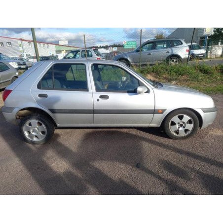 Platine feu arriere gauche FORD FIESTA 4 PHASE 2 d’occasion