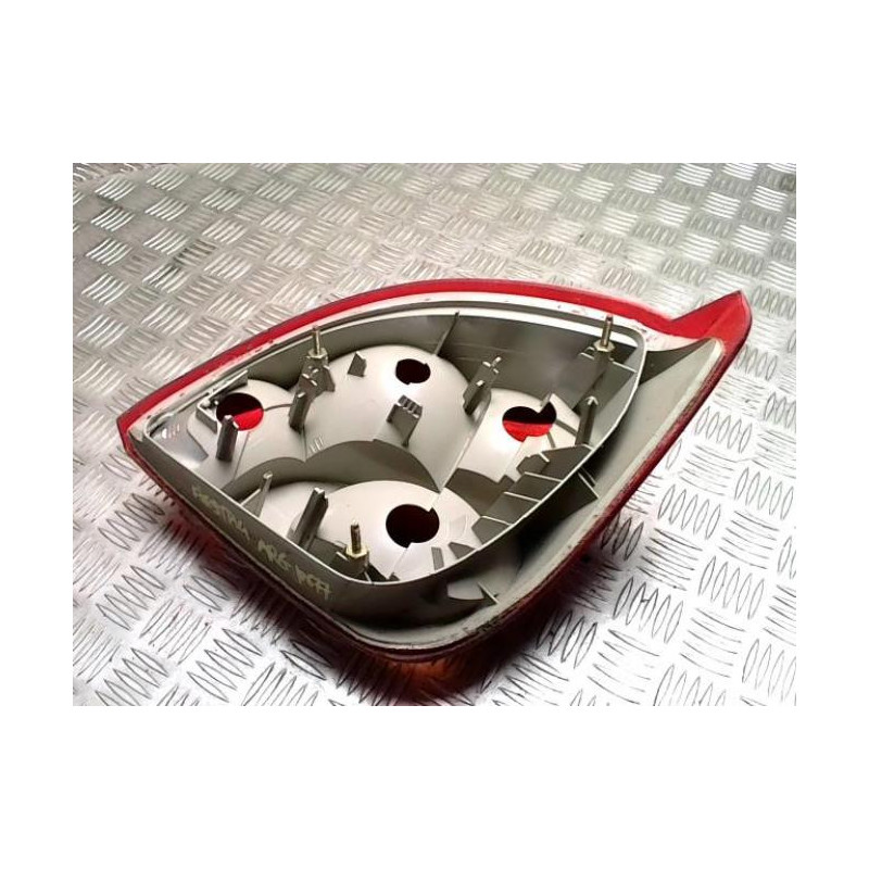 Feu arriere principal gauche (feux) FORD FIESTA 4 PHASE 1 d’occasion
